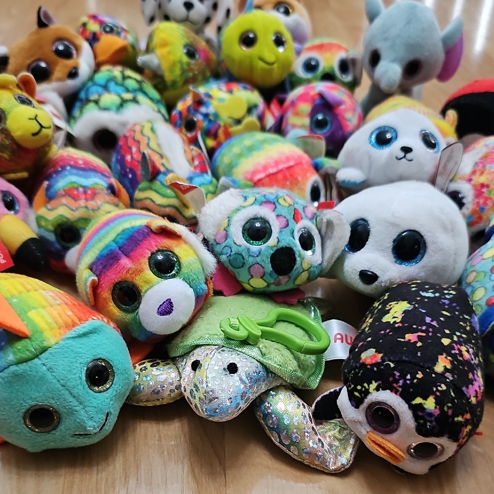 Ty, Tsum Tsum & More Teenie Collection